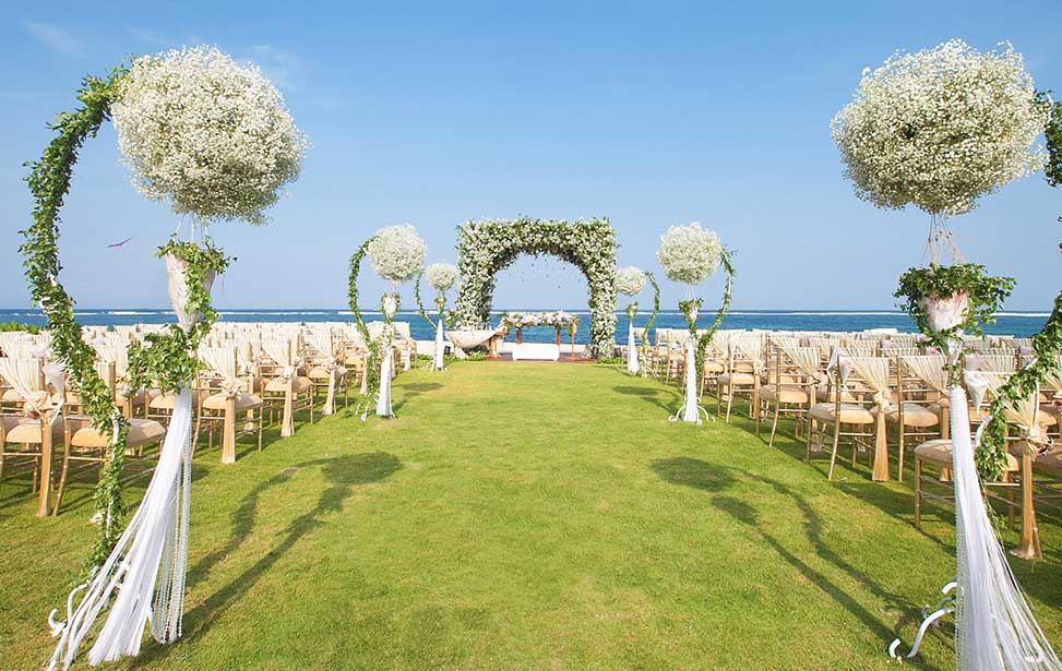 巴厘岛瑞吉海景草坪婚礼