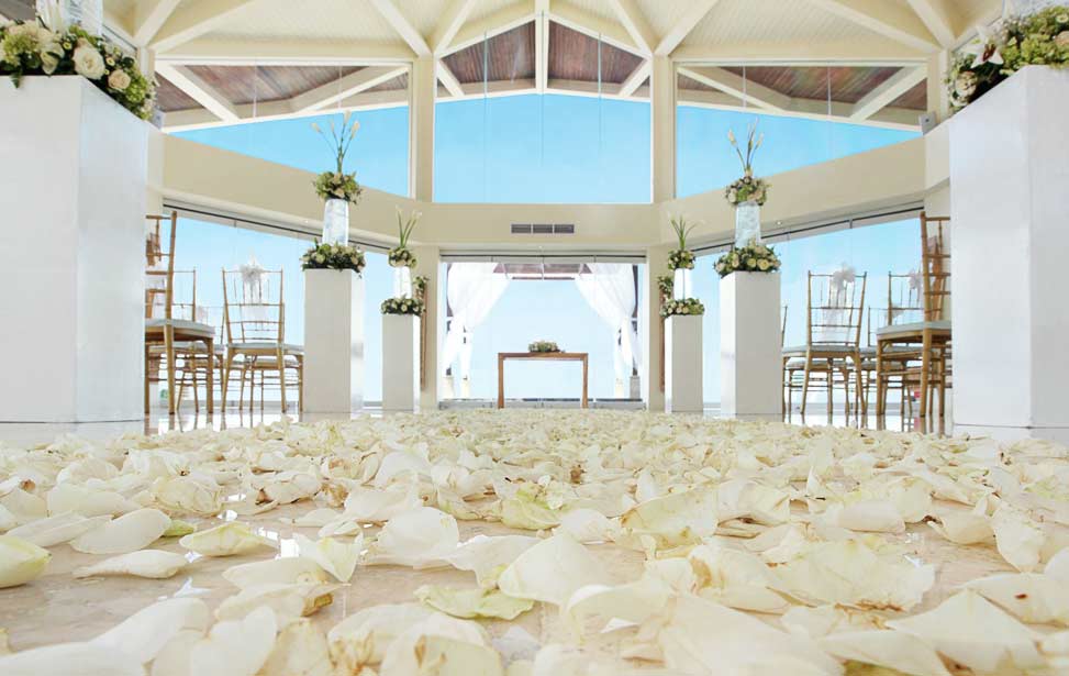 巴厘岛水名漾教堂婚礼
