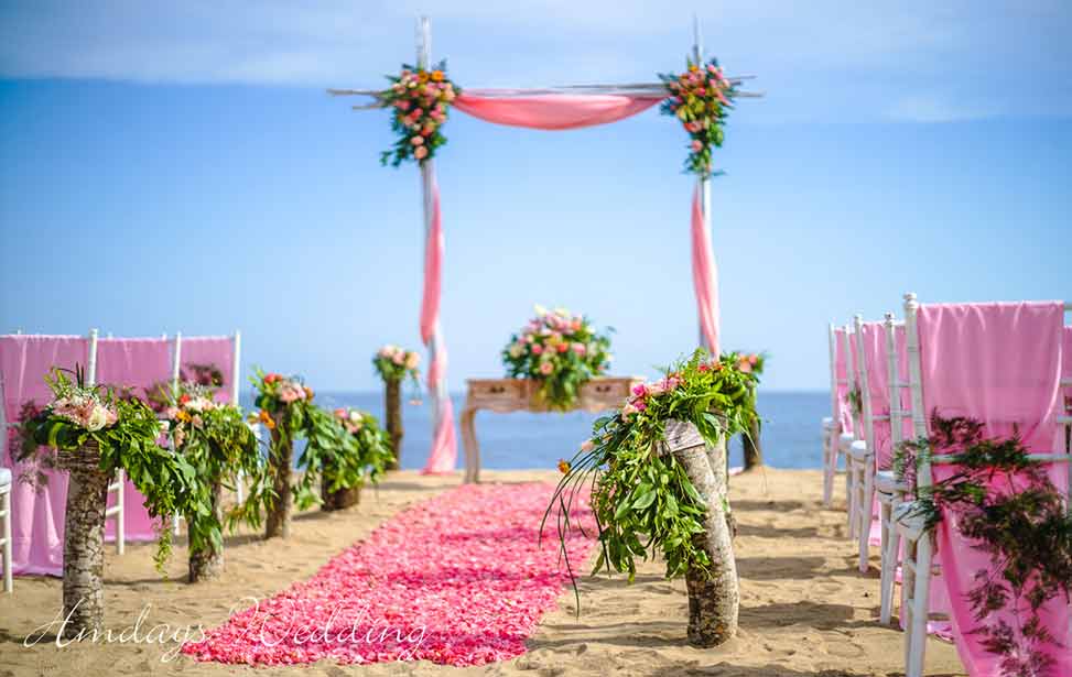 巴厘岛肉桂萨努尔沙滩婚礼