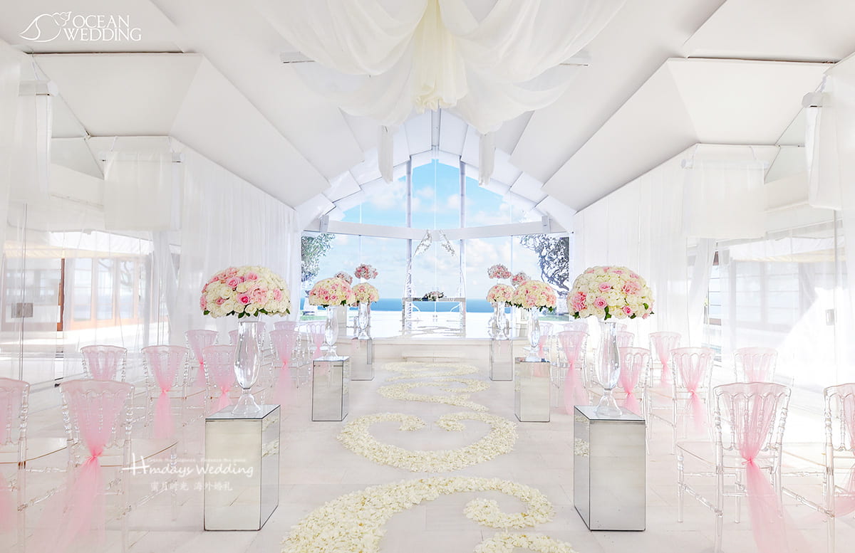 白粉色 巴厘岛 海之教堂婚礼 白色和白粉色 免费