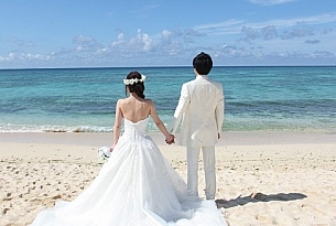 日本冲绳海外婚礼教堂拉索尔Lazor婚纱照片
