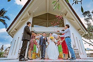 巴厘岛PURNAMA水明漾满月教堂婚礼婚纱照_海外婚礼